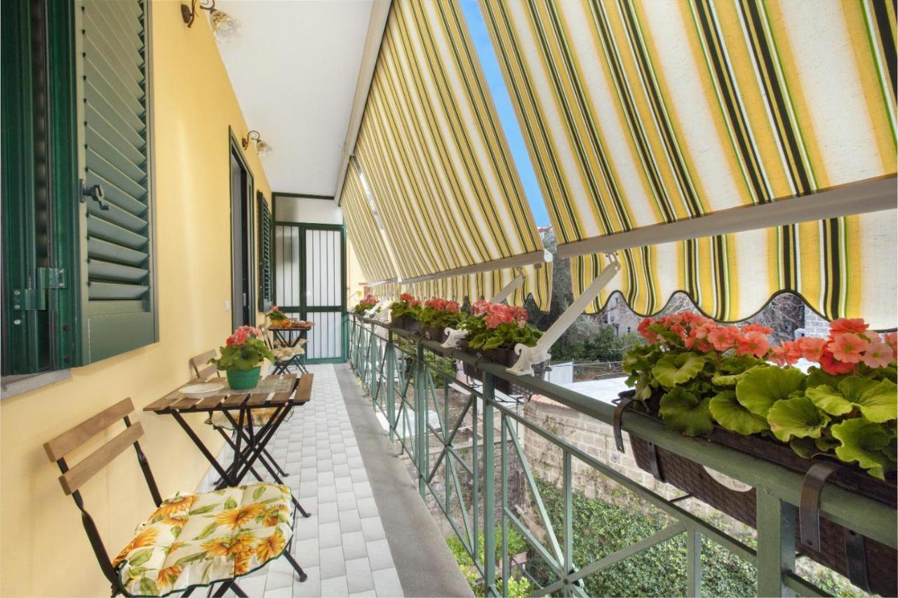 Millie Sorrento Suites Ngoại thất bức ảnh