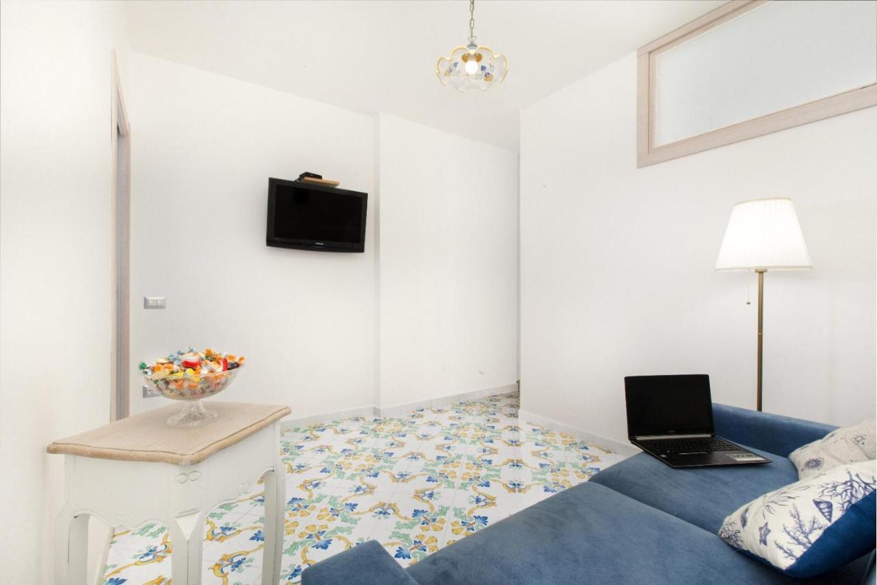 Millie Sorrento Suites Ngoại thất bức ảnh